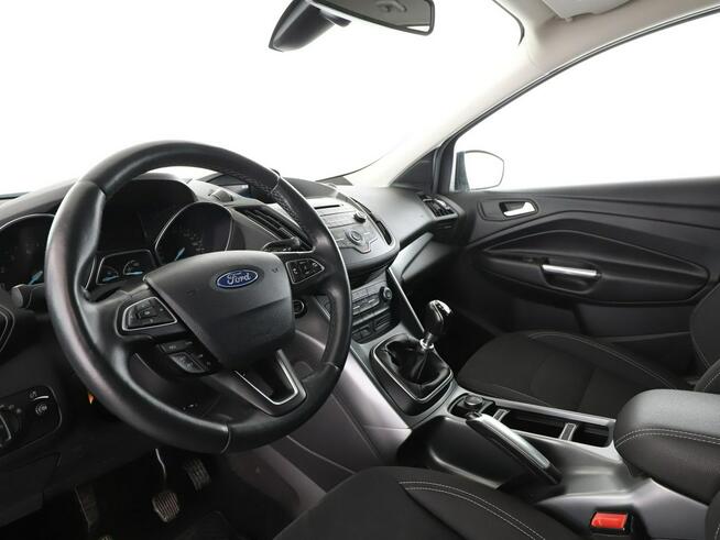 Ford Kuga klimatyzacja grzane fotele czujniki parkowania