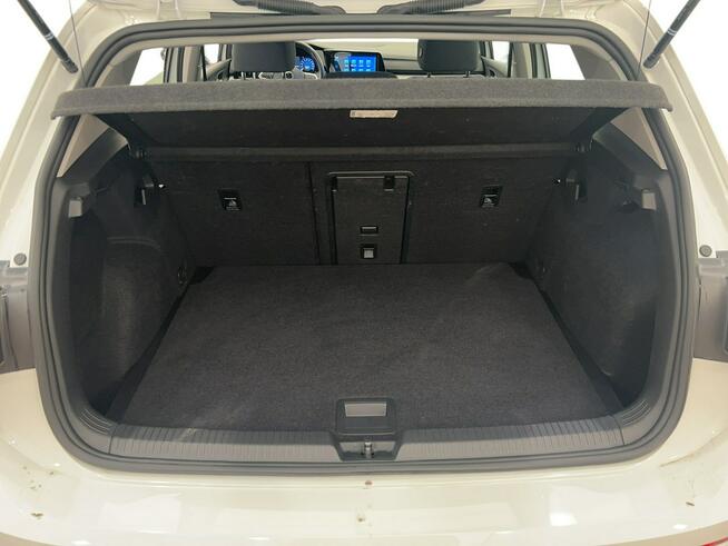 Volkswagen Golf VIII 1.0 eTSI Life DSG Hatchback