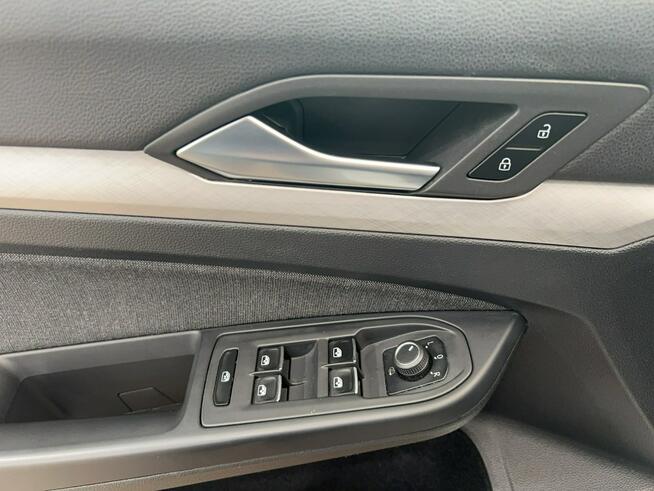 Volkswagen Golf VIII 1.0 eTSI Life DSG Hatchback