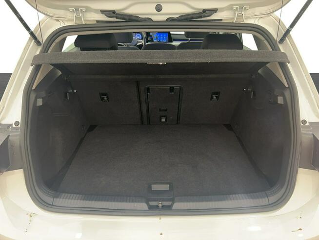 Volkswagen Golf VIII 1.0 eTSI Life DSG Hatchback