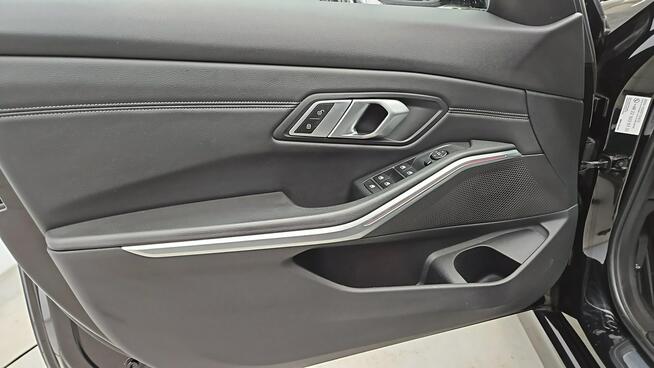 BMW 320 xDrive Sport Line aut ! Z Polskiego Salonu ! Faktura VAT !