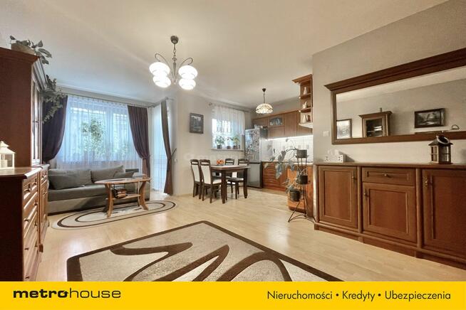 2 pokojowe z balkonem + komórka, 1 piętro, 2005 r.