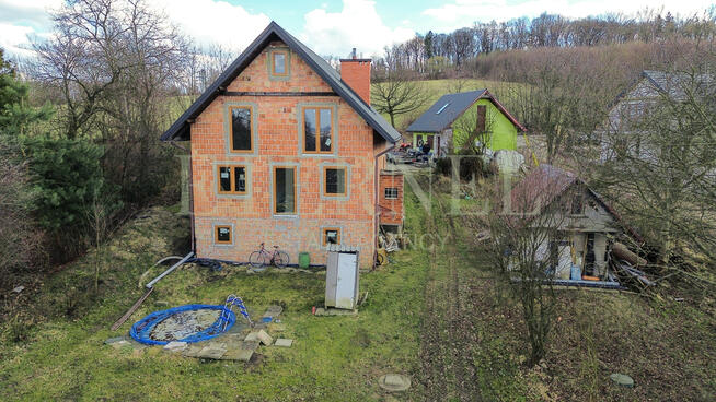 Dom jednorodzinny z działką 52 ary - Siercza