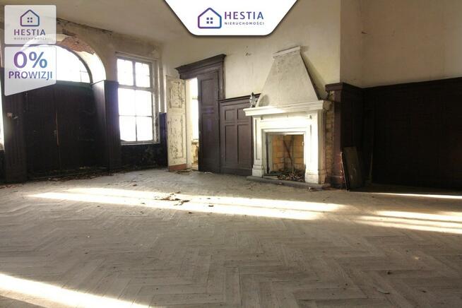 Sprzedaż pałacu z XIX wieku do remontu.