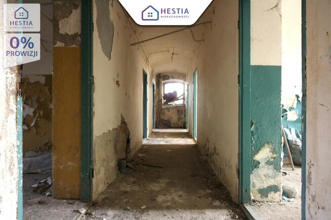 Sprzedaż pałacu z XIX wieku do remontu.