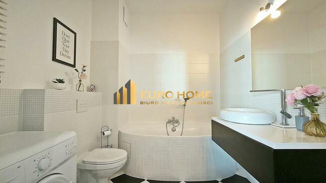 BLISKO RONDA DASZYŃSKIEGO W APARTAMENTOWCU