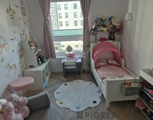 4-pokojowe mieszkanie na Woli