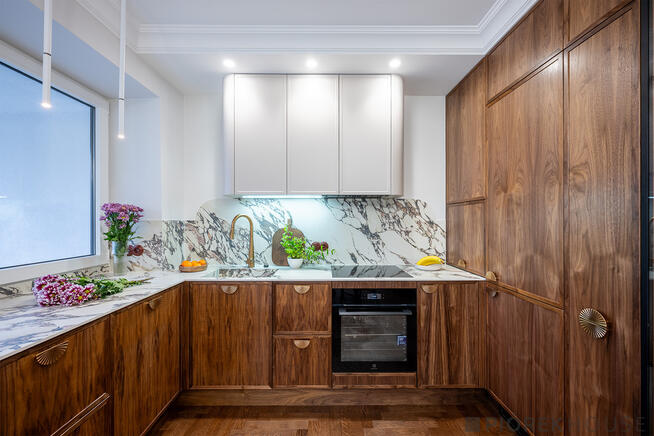 PIĘKNY, NOWY apartament w odnowionym budynku !