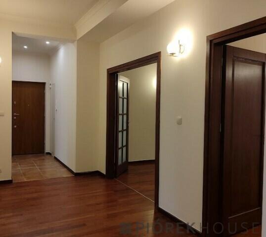 4-pokojowe mieszkanie na Śródmieściu