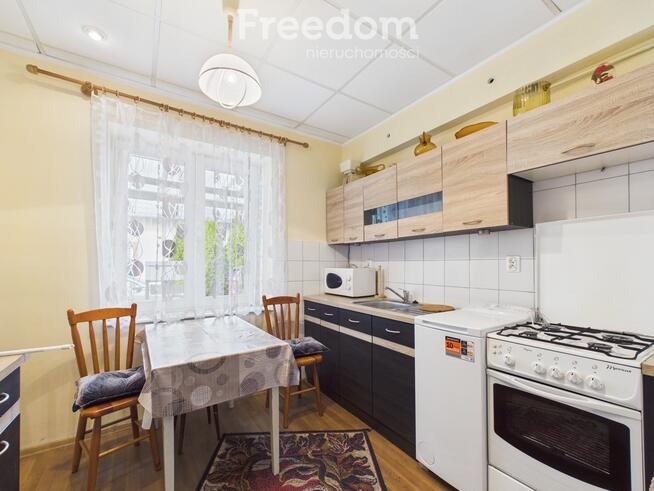 Na sprzedaż przestronny dom wolnostojący.