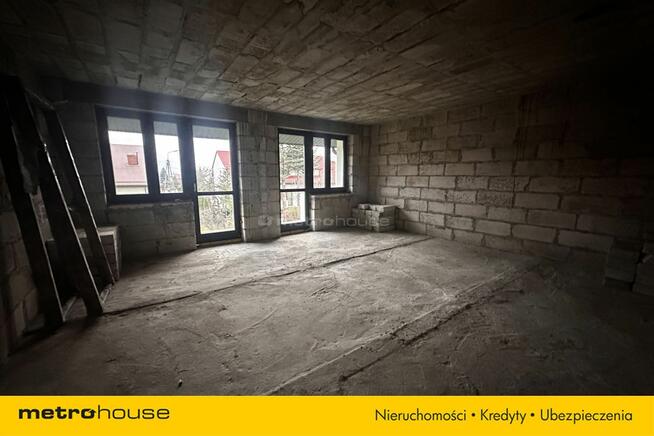 Segment z garażem, 2 niezależne lokale