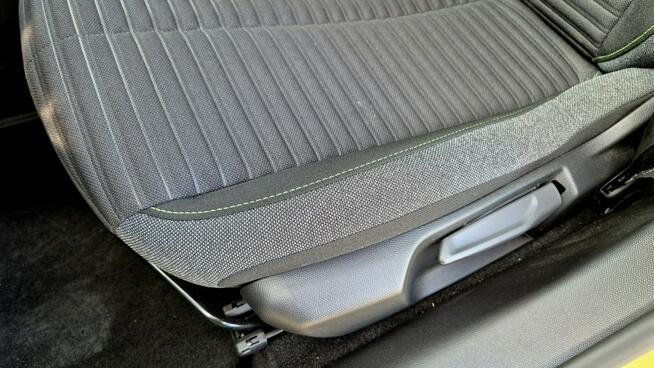 Peugeot 208 Lifting 1.2i VTI 75KM Tablet