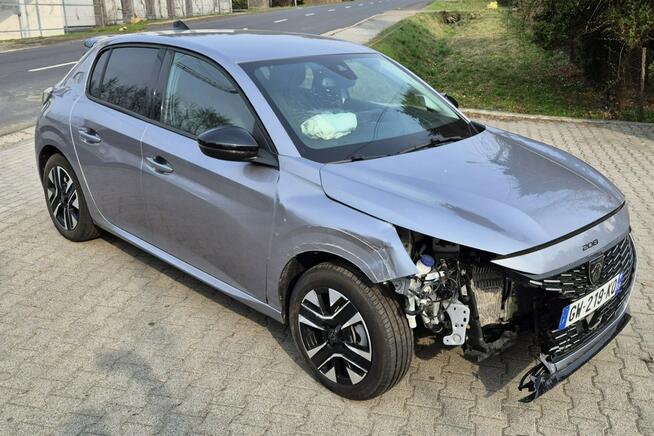 Peugeot 208 Lifting 1.2i PureTech 100 Hybrid 48V Alu Tablet