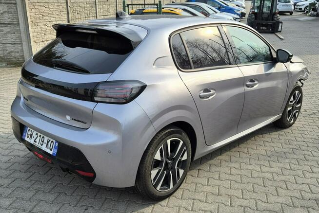 Peugeot 208 Lifting 1.2i PureTech 100 Hybrid 48V Alu Tablet