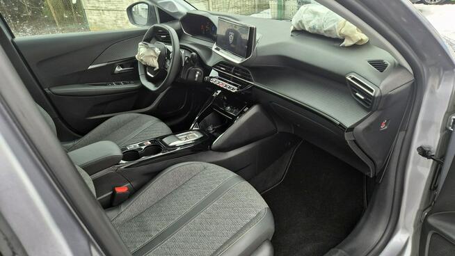 Peugeot 208 Lifting 1.2i PureTech 100 Hybrid 48V Alu Tablet