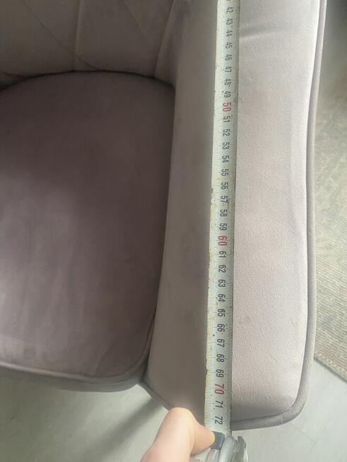 Fotel welurowy na styl glamour/skandynawski