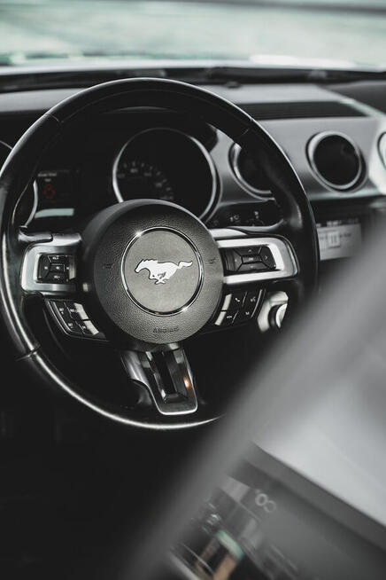 Wynajem Samochod Ford Mustang GT 5.0 - Wypożyczalnia DRIVE I
