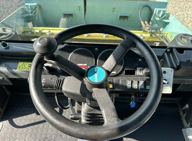 WALEC DROGOWY MARKI AMMANN AV130X
