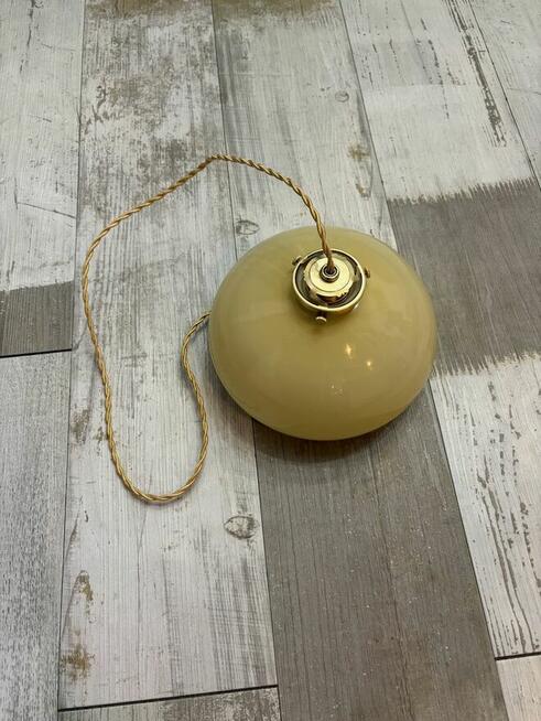 Lampa wisząca z kloszem typu beret