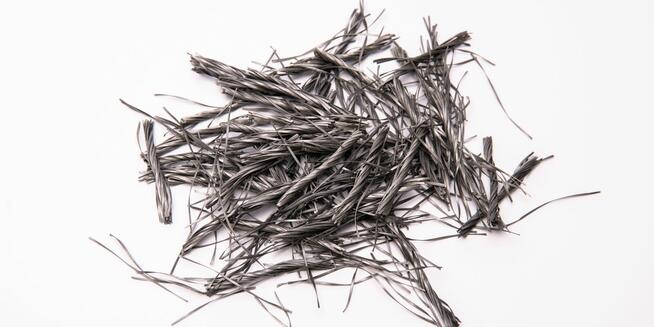 WŁÓKNA STALOWE i POLIMEROWE DO BETONU – DOSTAWA GRATIS