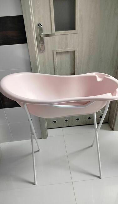 Wanienka ze stelażem dla malucha