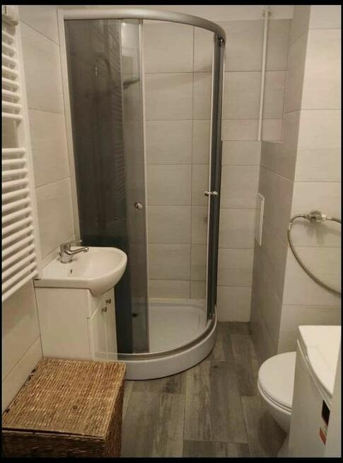 Słoneczna kawalerka na ul. Podleśnej (do metra ok. 500 m)