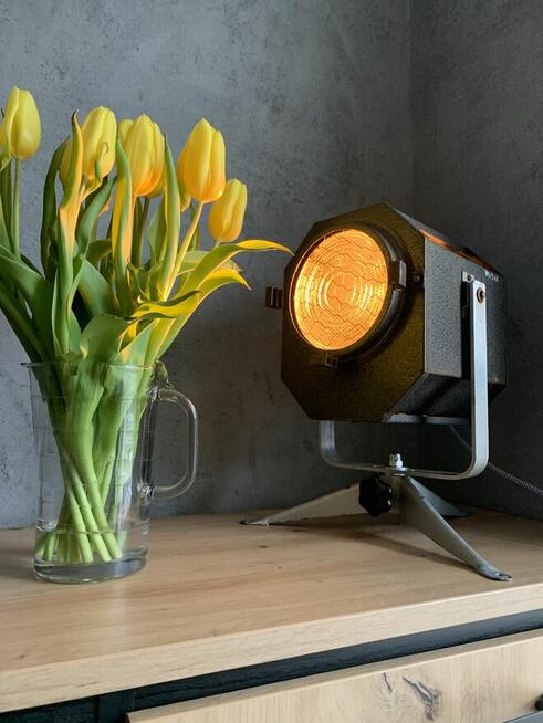Lampa teatralna PRL loft