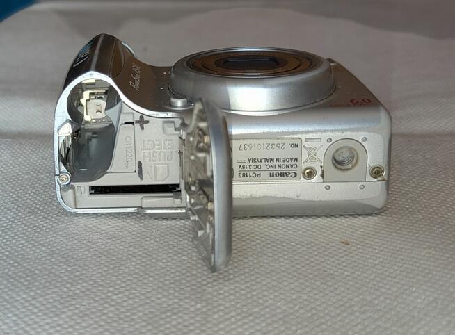 Aparat Canon PowerShot A540 2 baterie + + karta 2GB