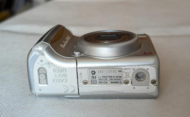 Aparat Canon PowerShot A540 2 baterie + + karta 2GB