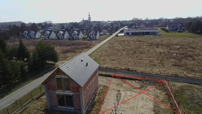 Nowy, funkcjonalny dom jednorodzinny w stanie deweloperskim