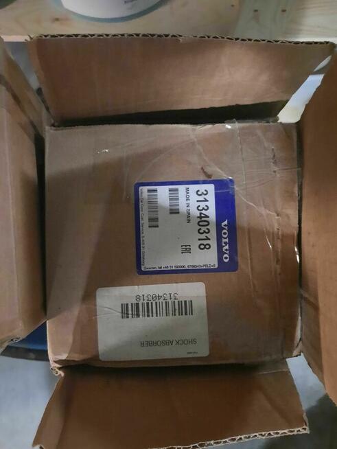 VOLVO XC70 II amortyzatory FOUR-C LEWY I PRAWY