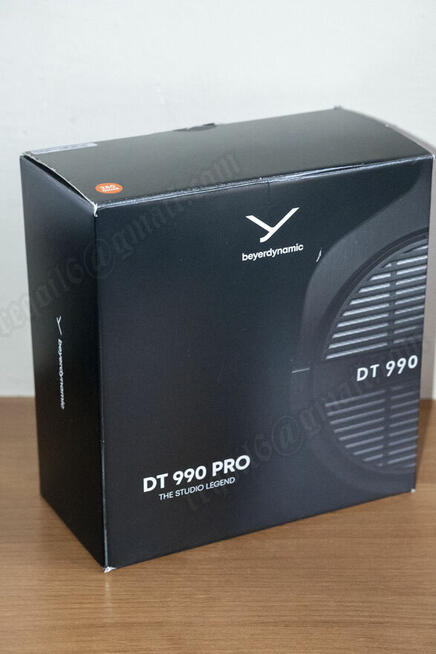 Beyerdynamic DT990 Pro 250 ohm.