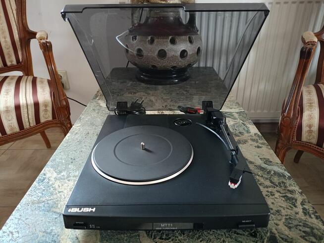Gramofon BUSH MTT1 z przedwzmacniaczem