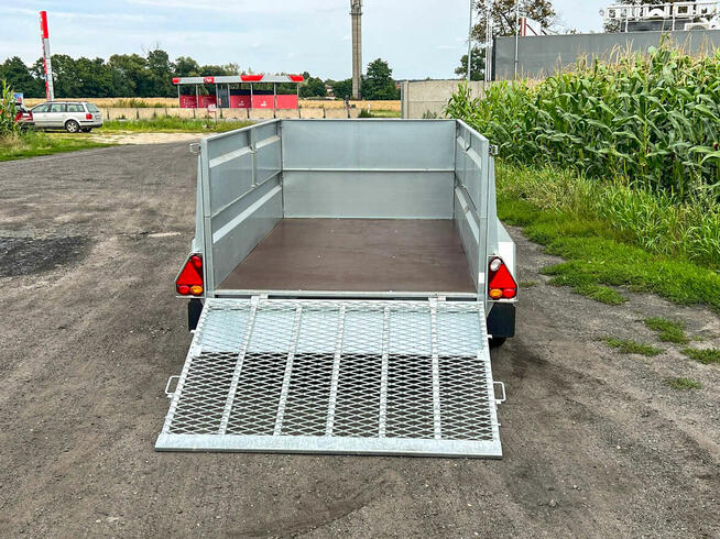 Przyczepa ciężarowa z trapem na budowę do quada traktorka