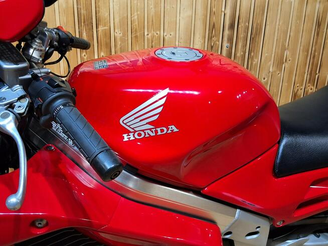 Honda VFR ## ZADBANY ## BŁYSZCZY # technicznie super# raty KUP ONLINE