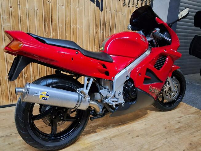 Honda VFR ## ZADBANY ## BŁYSZCZY # technicznie super# raty KUP ONLINE