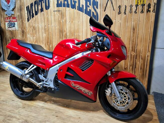 Honda VFR ## ZADBANY ## BŁYSZCZY # technicznie super# raty KUP ONLINE