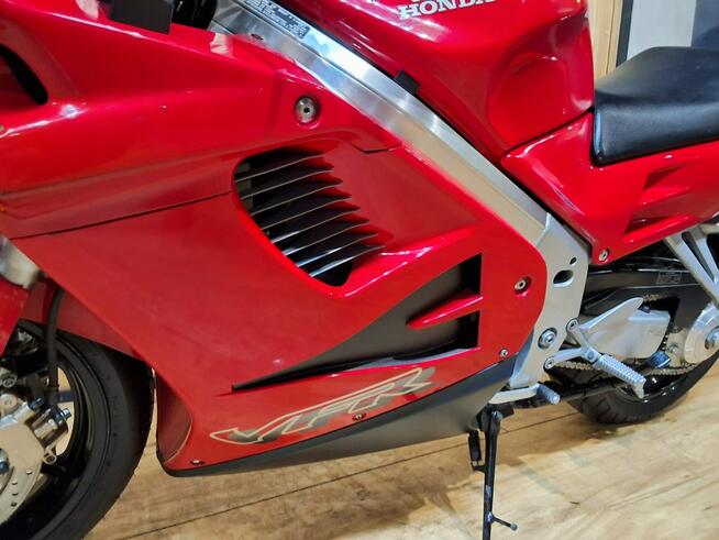 Honda VFR ## ZADBANY ## BŁYSZCZY # technicznie super# raty KUP ONLINE