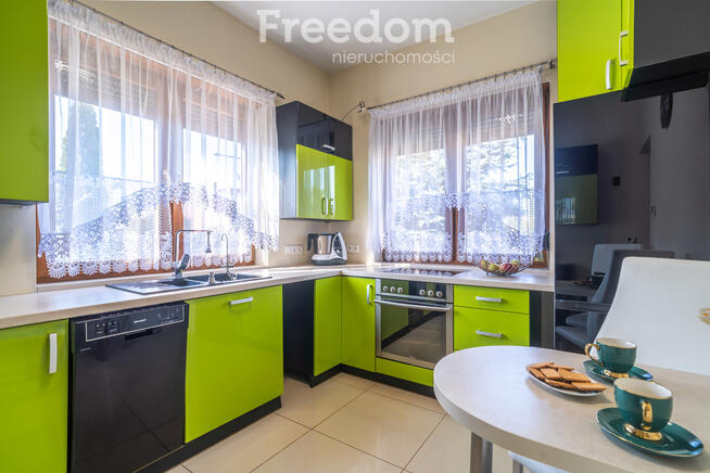 Komfortowy dom z ogrodem, kominkiem i fotowoltaiką