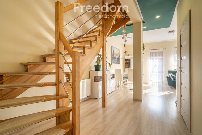 Komfortowy dom z ogrodem, kominkiem i fotowoltaiką