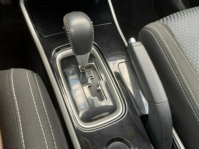 Mitsubishi Outlander 7 osobowy KeyLess Szyberdach Kamery 360