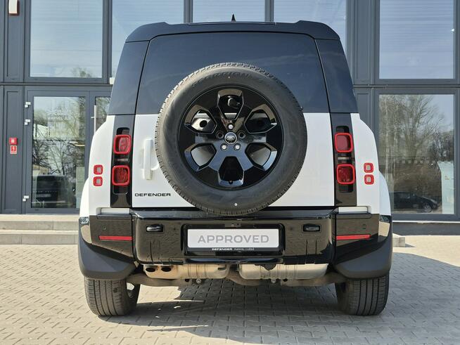 Land Rover Defender MY25 3.0D I6 200 KM AWD X-Dynamic SE 110 FujiWhite