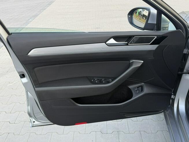 Volkswagen Passat GTE 1.4 / 156KM+ Hybryda PLUG-IN Full LED Asystenty Automat Kamera