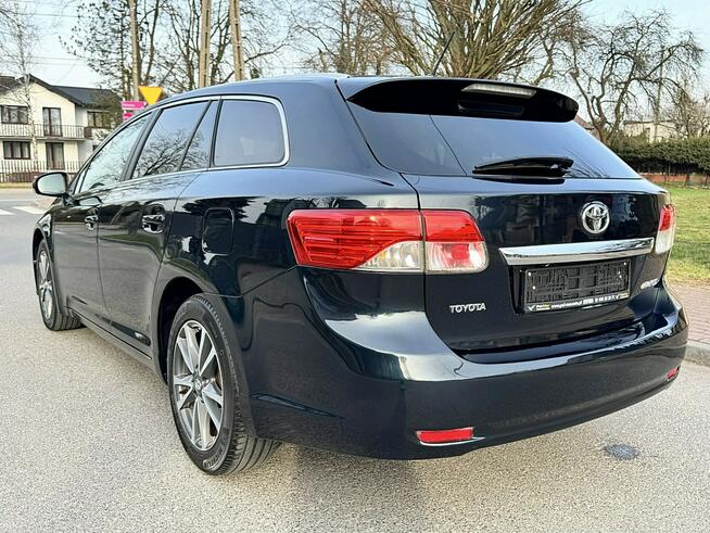 Toyota Avensis LIFT Skóry Navi Gwarancja