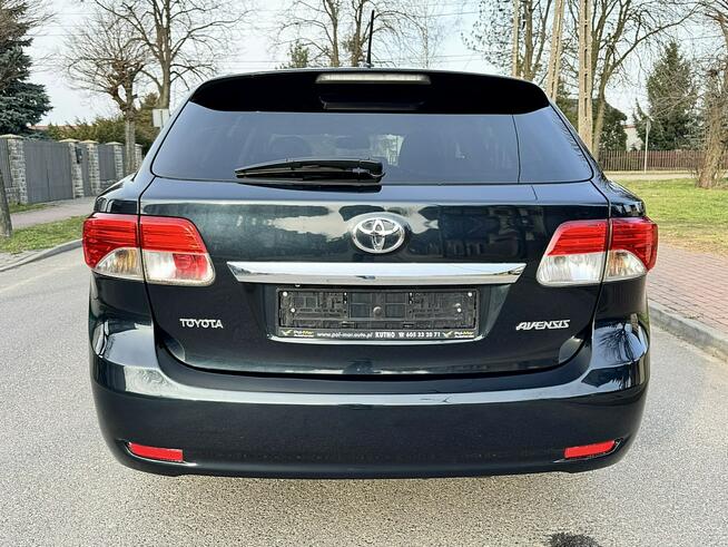 Toyota Avensis LIFT Skóry Navi Gwarancja