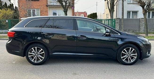 Toyota Avensis LIFT Skóry Navi Gwarancja