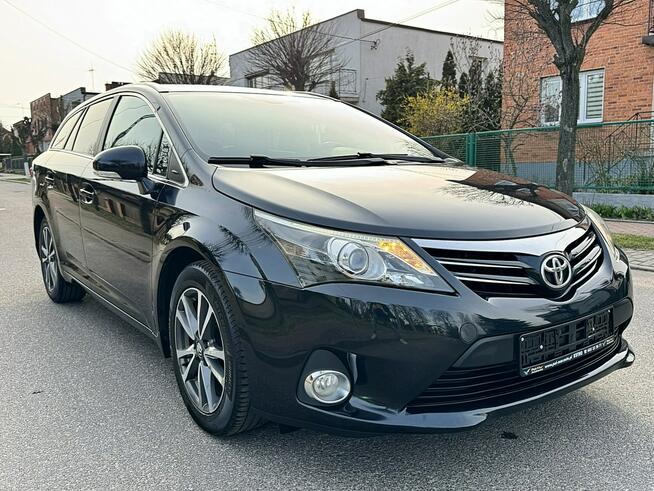 Toyota Avensis LIFT Skóry Navi Gwarancja