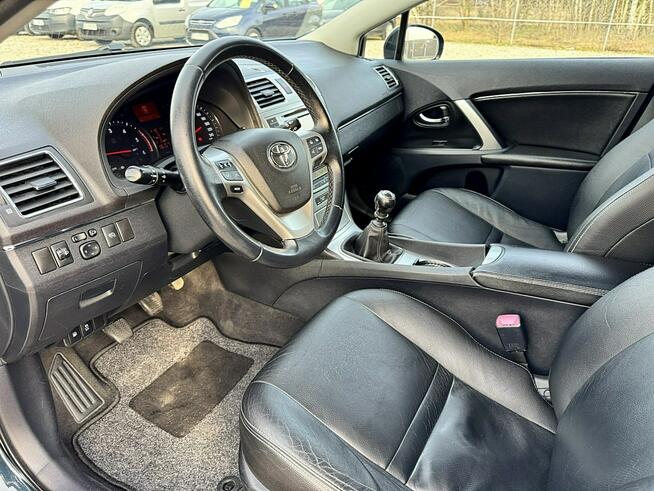 Toyota Avensis LIFT Skóry Navi Gwarancja