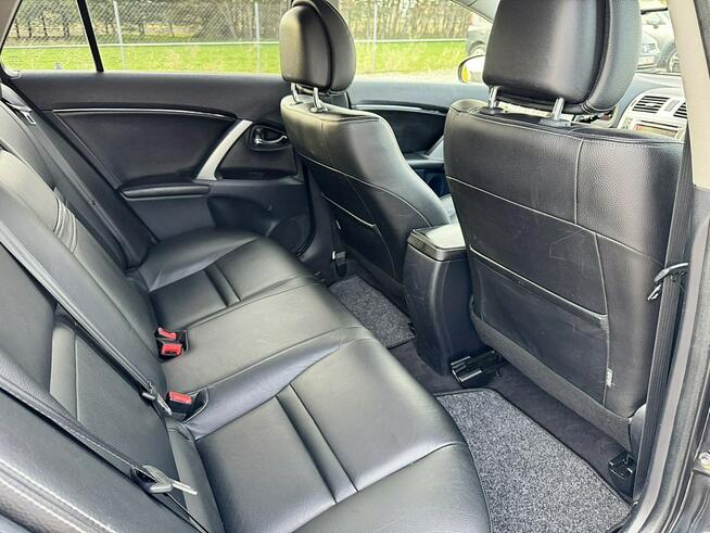 Toyota Avensis LIFT Skóry Navi Gwarancja