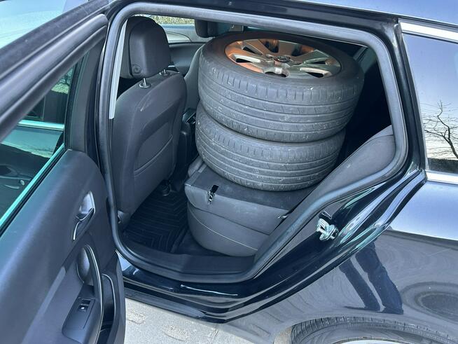 Opel Insignia Podgrzewana kierownica i fotele,nawigacja, parktronik,hak ,drugie koła